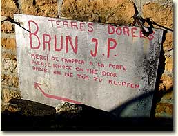 Brun Sign